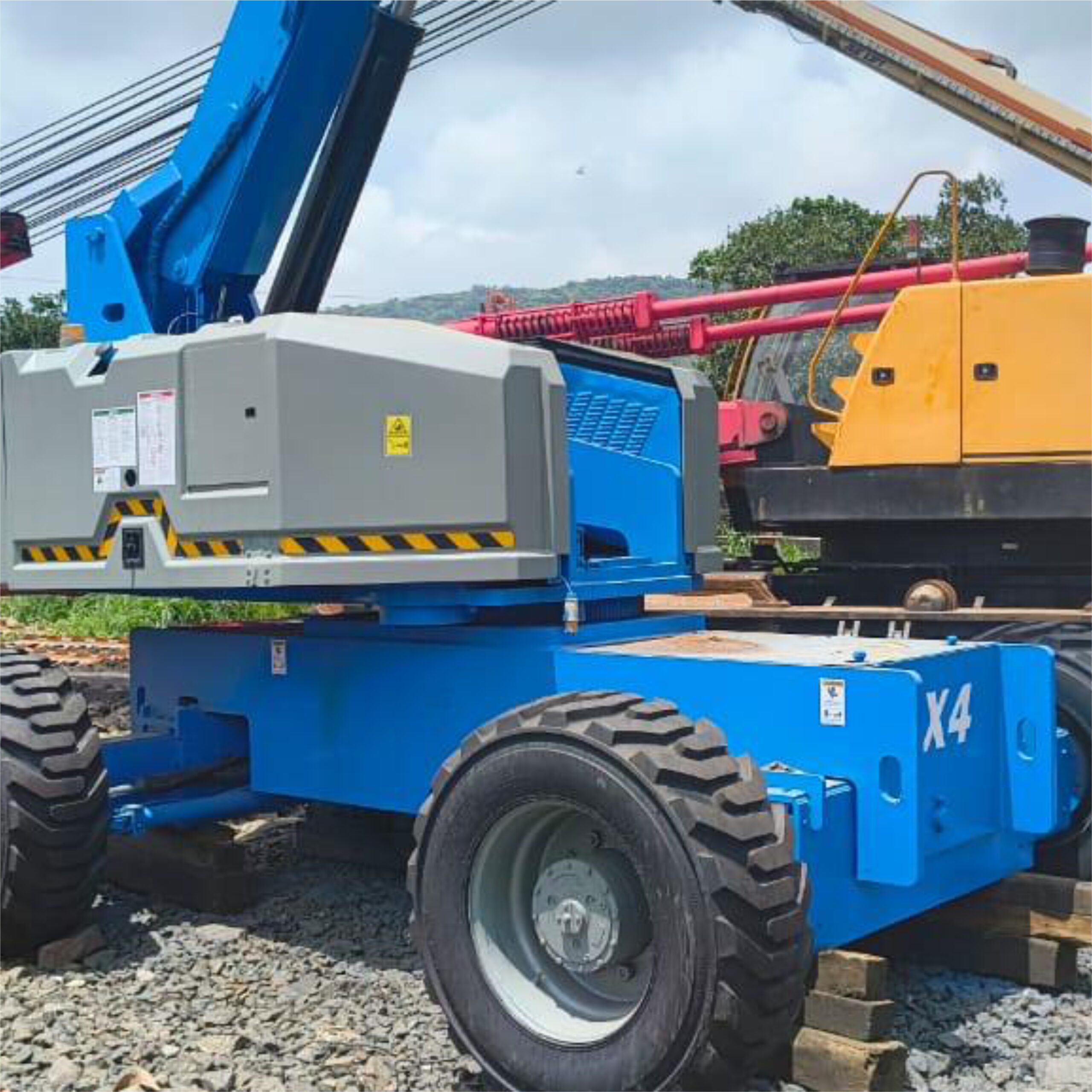 Genie S-85 Boom Lift for Rent | 85 Ft Working Height